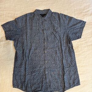 Marc Anthony Men’s Floral Button-Up Shirt – Blue – Size Large Slim Fit